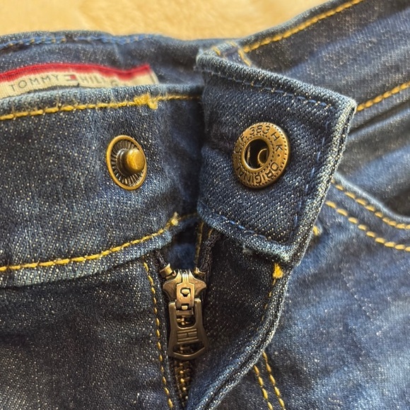 Tommy Hilfiger toddler size 2 Blue Denim Jeans - Picture 8 of 8